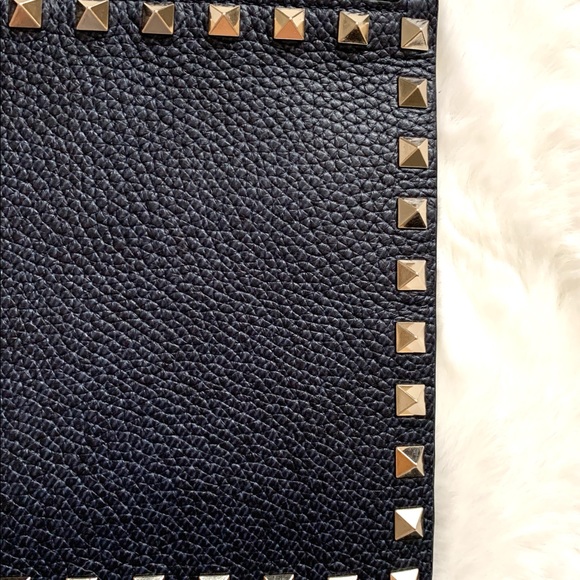 NEW Authentic Valentino Rockstud Leather Pouch - Picture 8 of 10